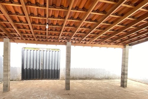 Casa dois dormitórios em Avenida