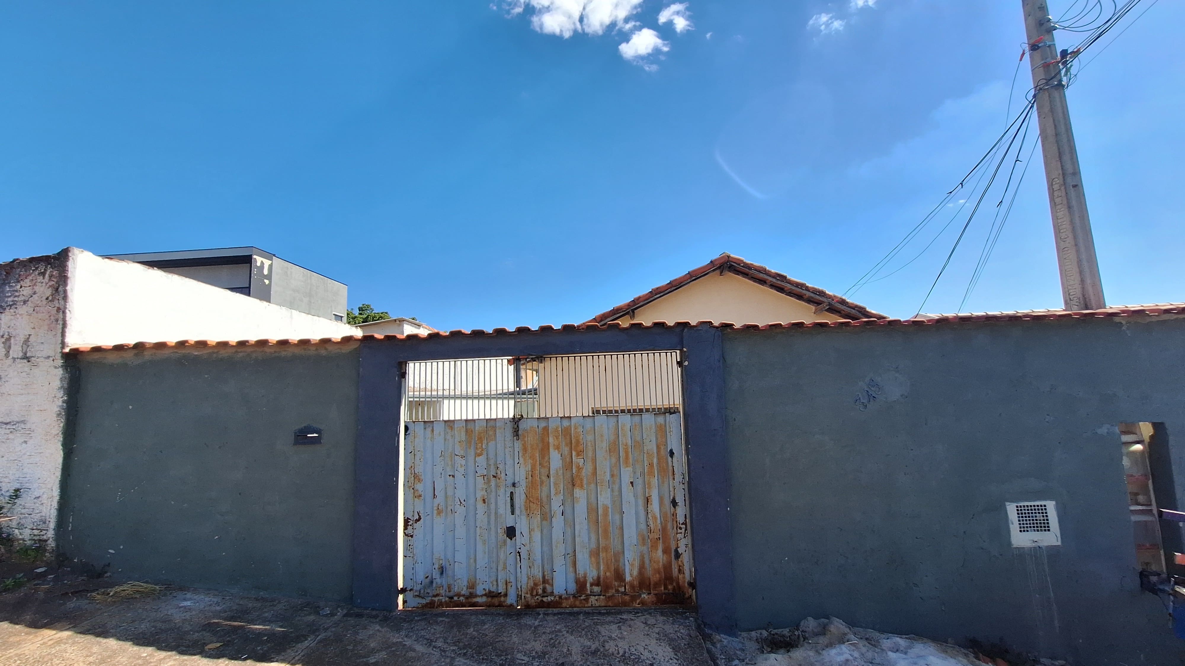 Casa à venda com Edícula nos Fundos no Parque do Estado em Mogi Mirim