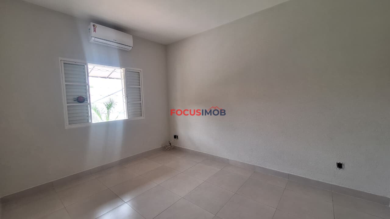 Casa moderna à venda com lazer completo e energia fotovoltaica