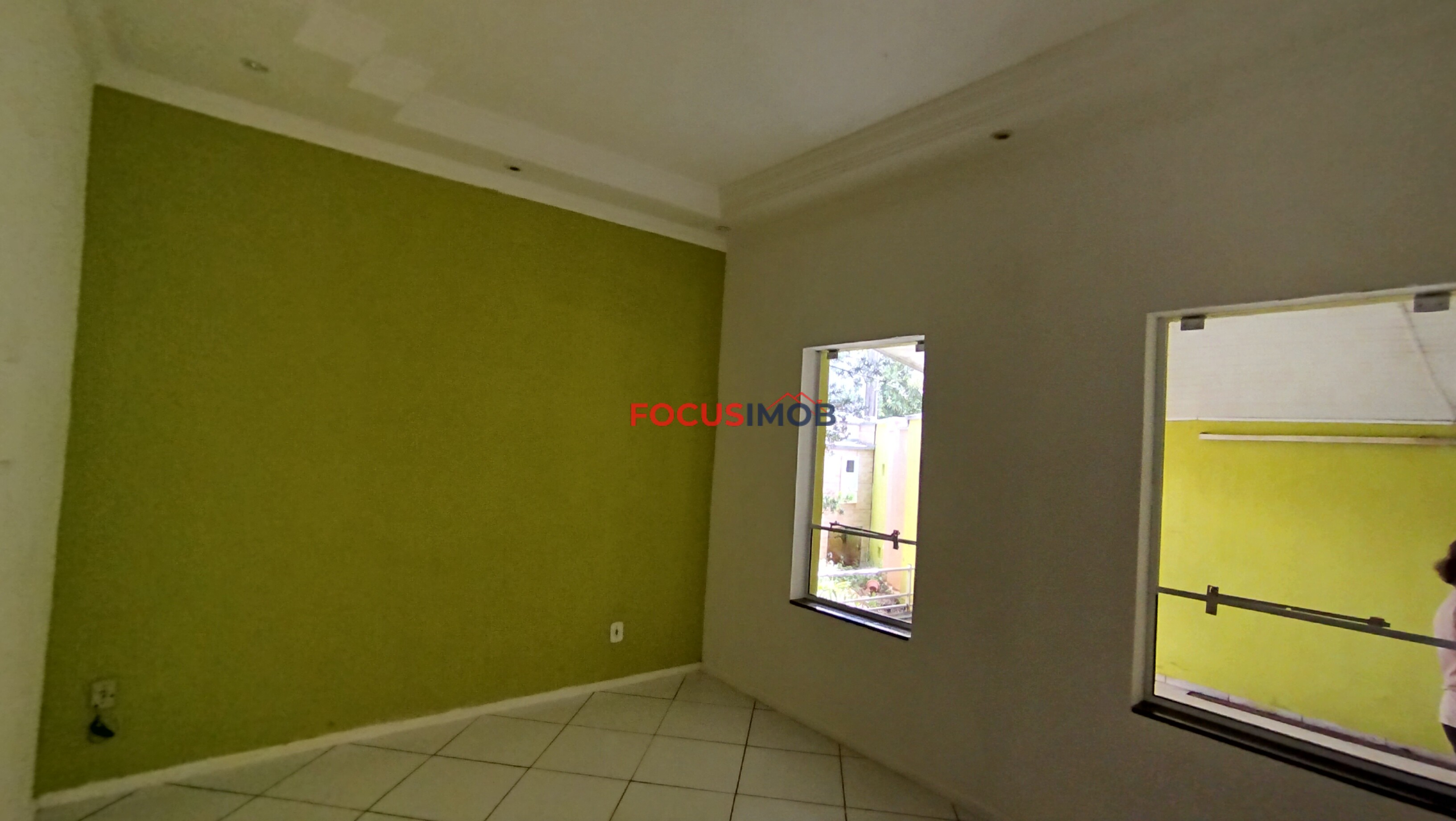 Sobrado três dormitórios no Jd Victoria Mogi Guaçu