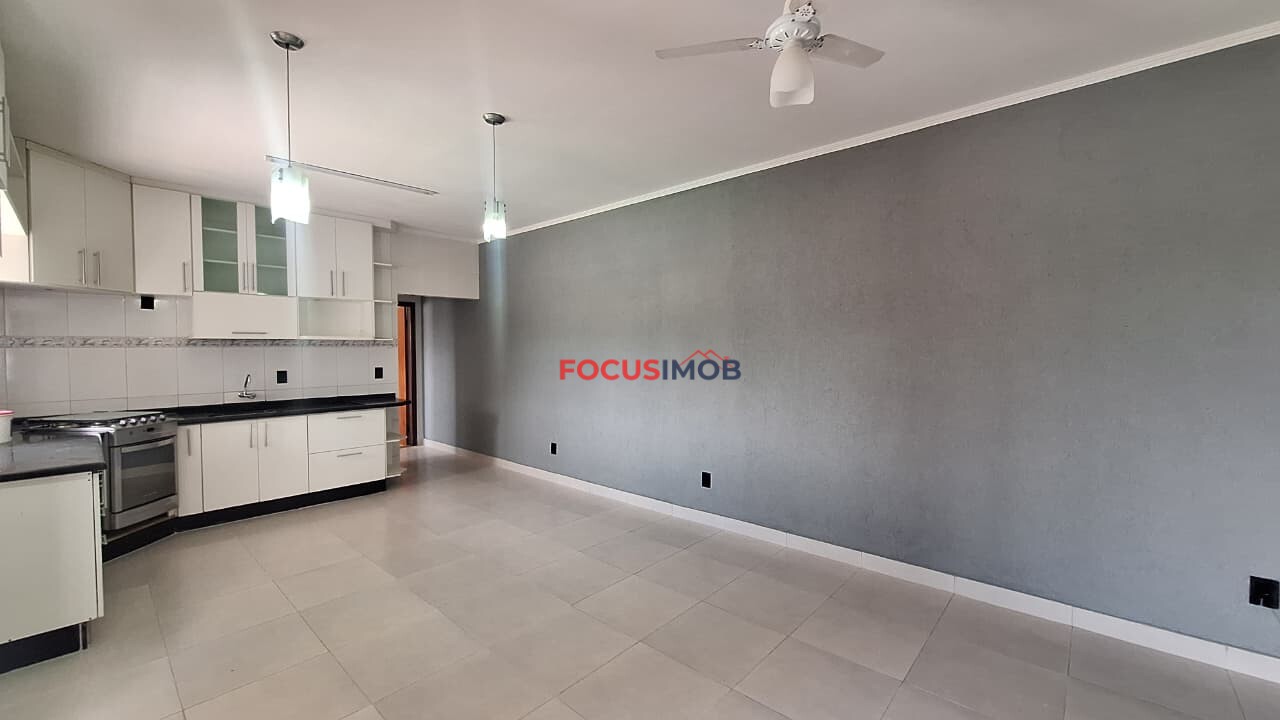 Casa moderna à venda com lazer completo e energia fotovoltaica