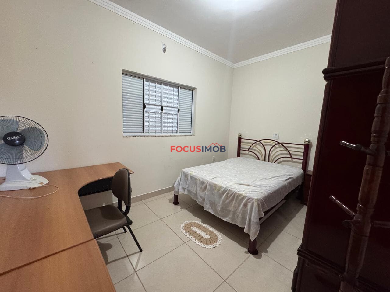 Chácara Completa com 2.000 m², Casas, Piscina e Energia Solar – Porteira Fechada
