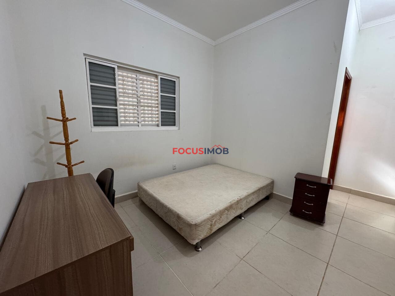 Chácara Completa com 2.000 m², Casas, Piscina e Energia Solar – Porteira Fechada