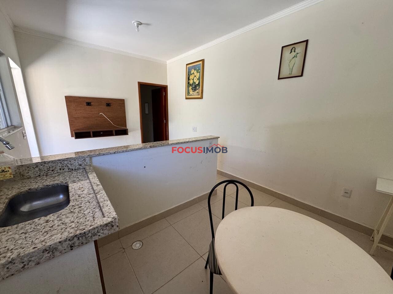 Chácara Completa com 2.000 m², Casas, Piscina e Energia Solar – Porteira Fechada