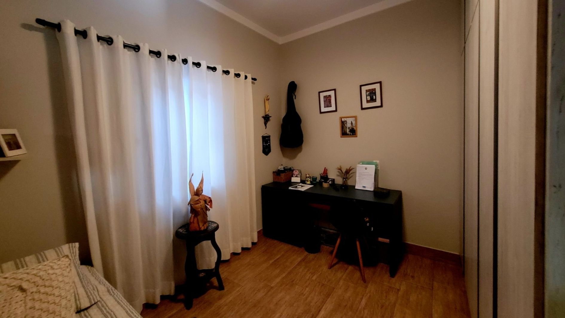 Linda Residência de Alto Padrão, a 1km do centro da cidade de Águas de Lindoia - SP