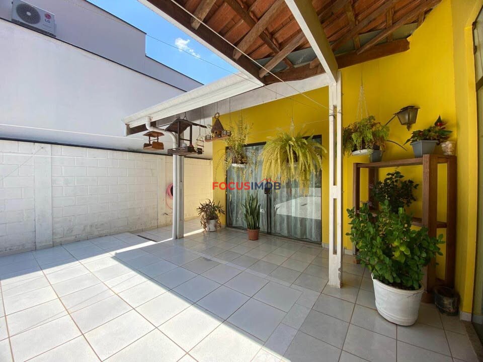 Casa a Venda Águas de Lindóia