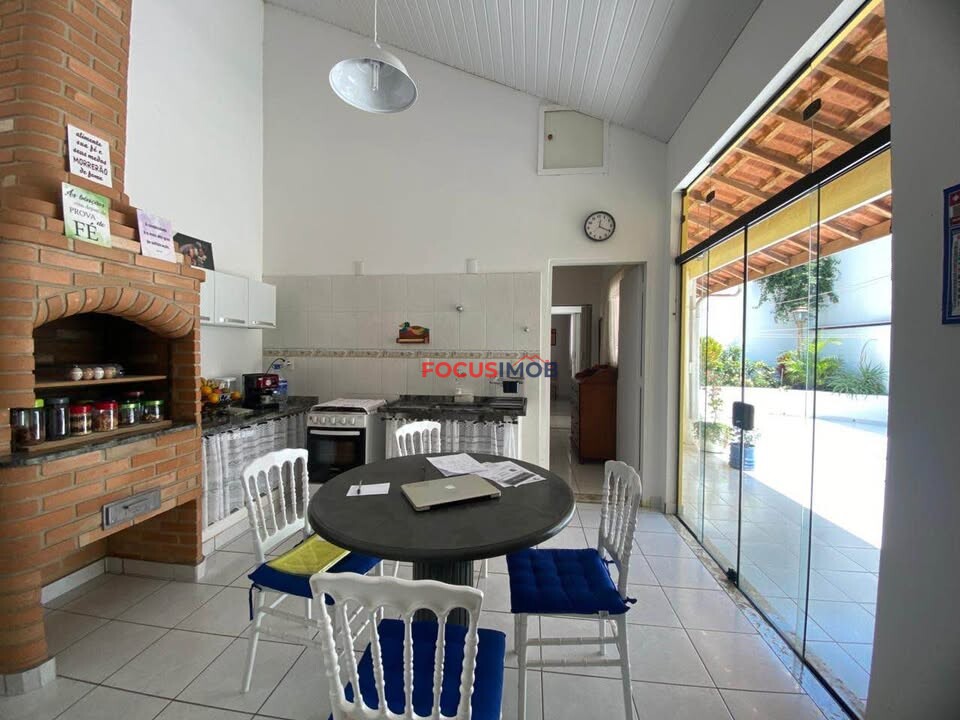 Casa a Venda Águas de Lindóia