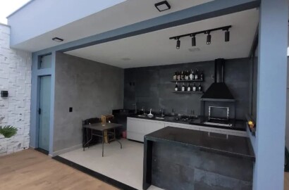 Casa a Venda  Com piscina Águas de Lindóia
