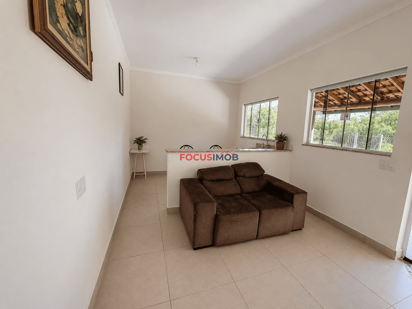 Chácara Completa com 2.000 m², Casas, Piscina e Energia Solar – Porteira Fechada