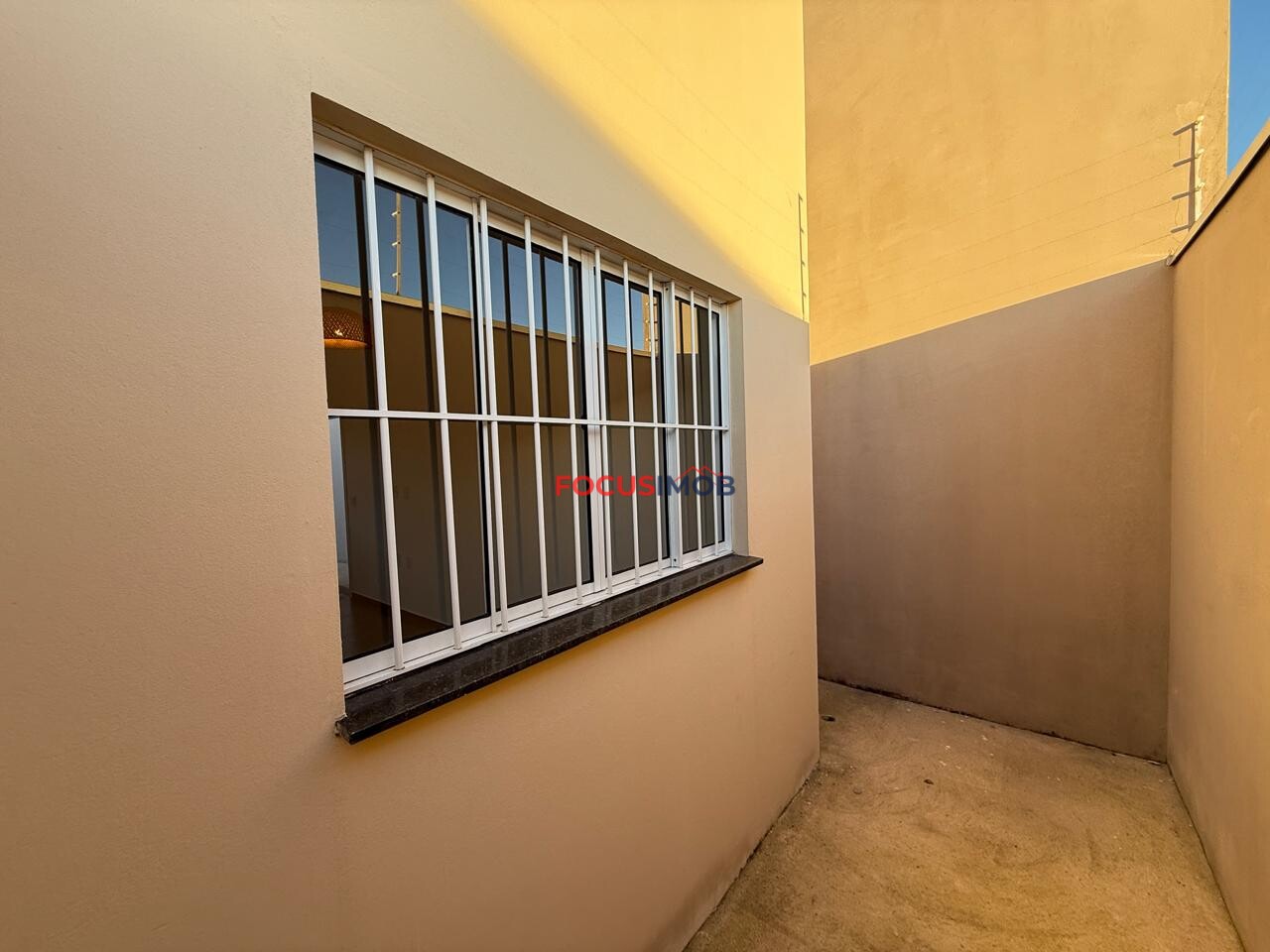 Casa Moderna no Jd. Esplanada | 3 Dormitórios (1 Suíte) a 5 Minutos do Centro