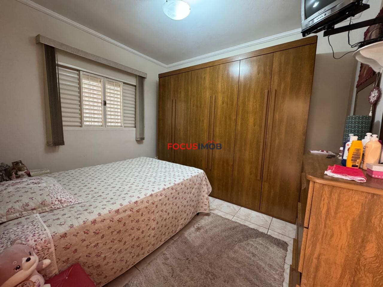 Casa Ampla à Venda com 3 Quartos e Terreno de 300 m²