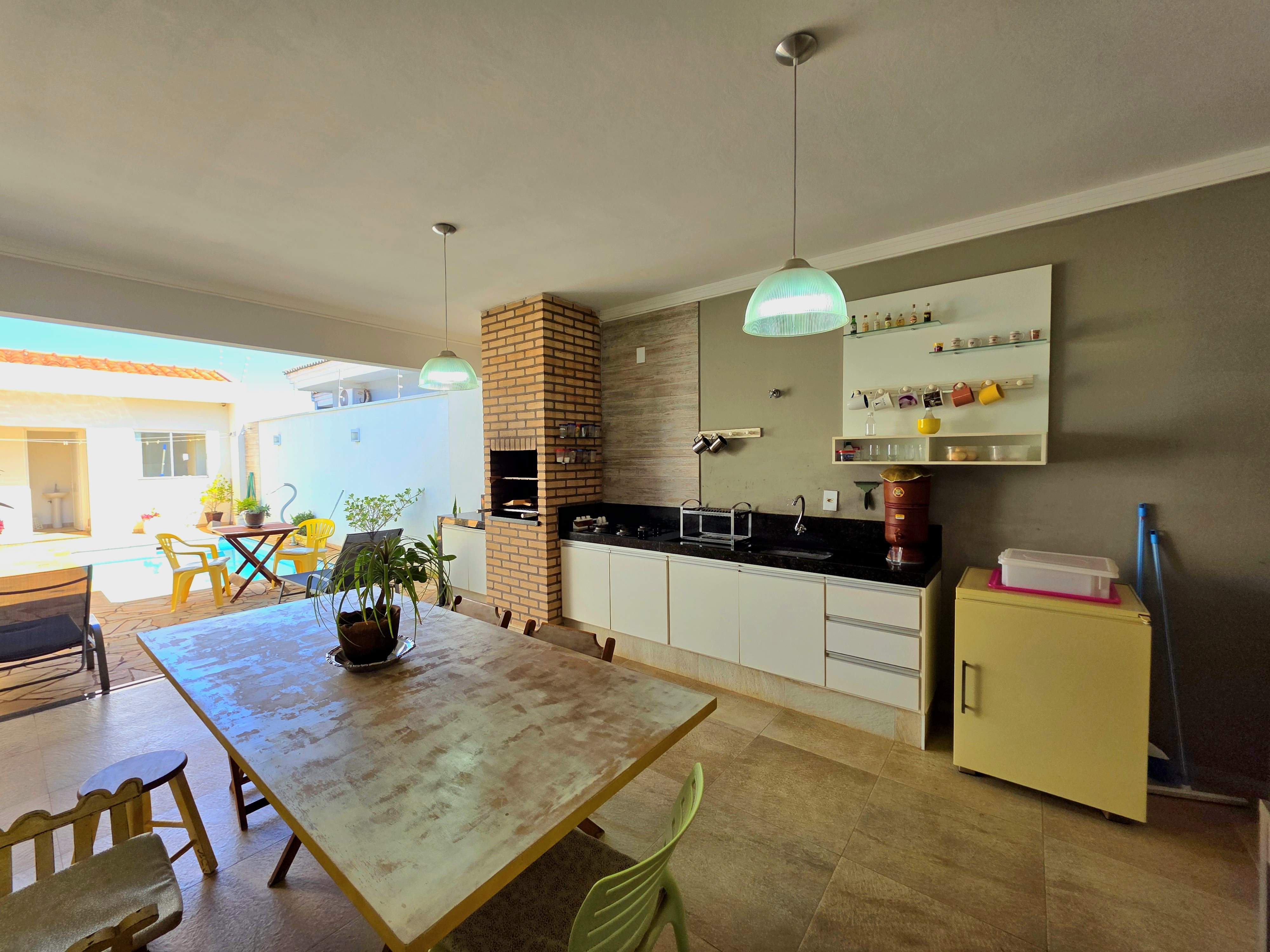 Vendo Linda Casa na cidade de Araras - Bairro Piratininga