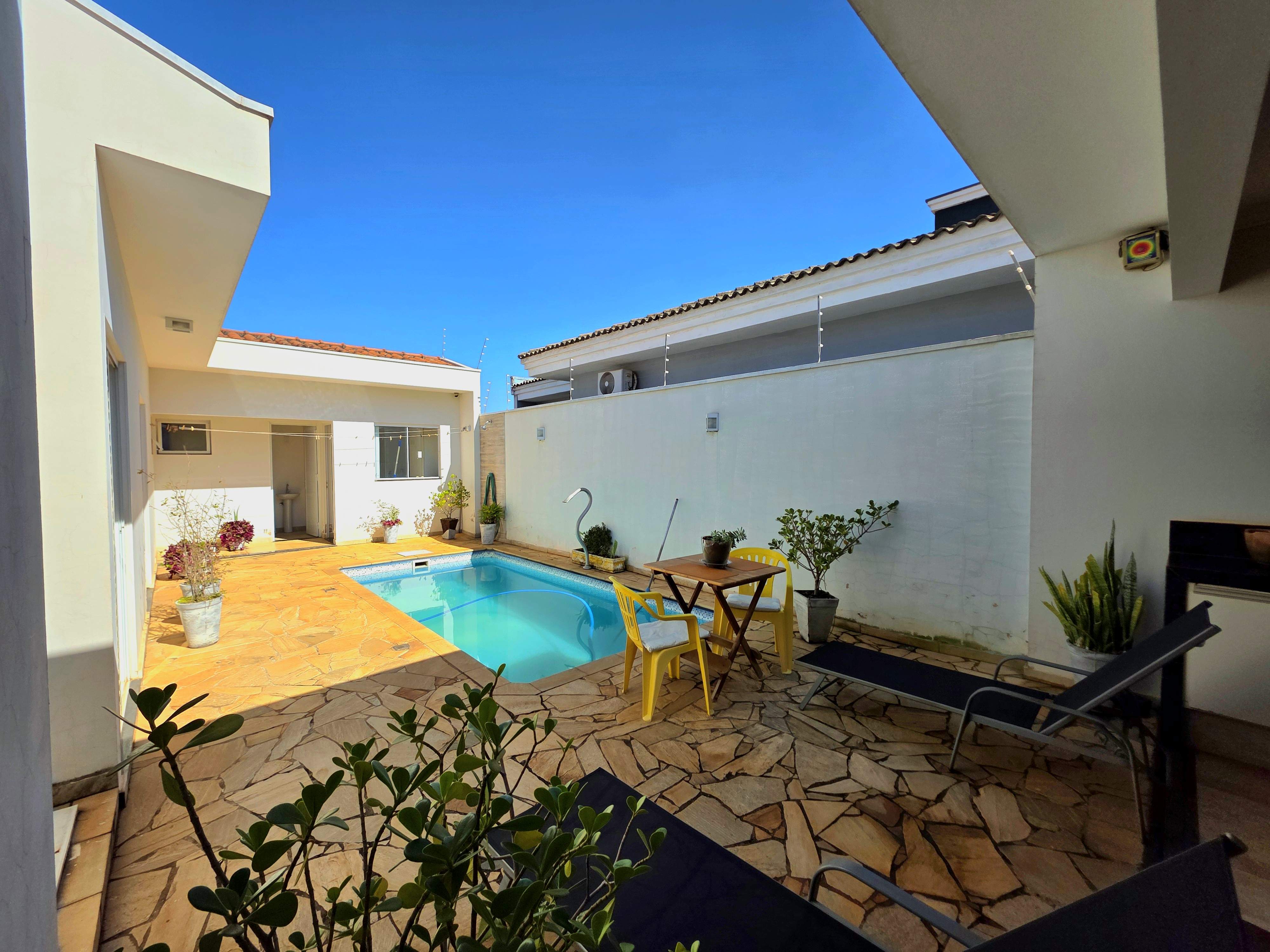 Vendo Linda Casa na cidade de Araras - Bairro Piratininga