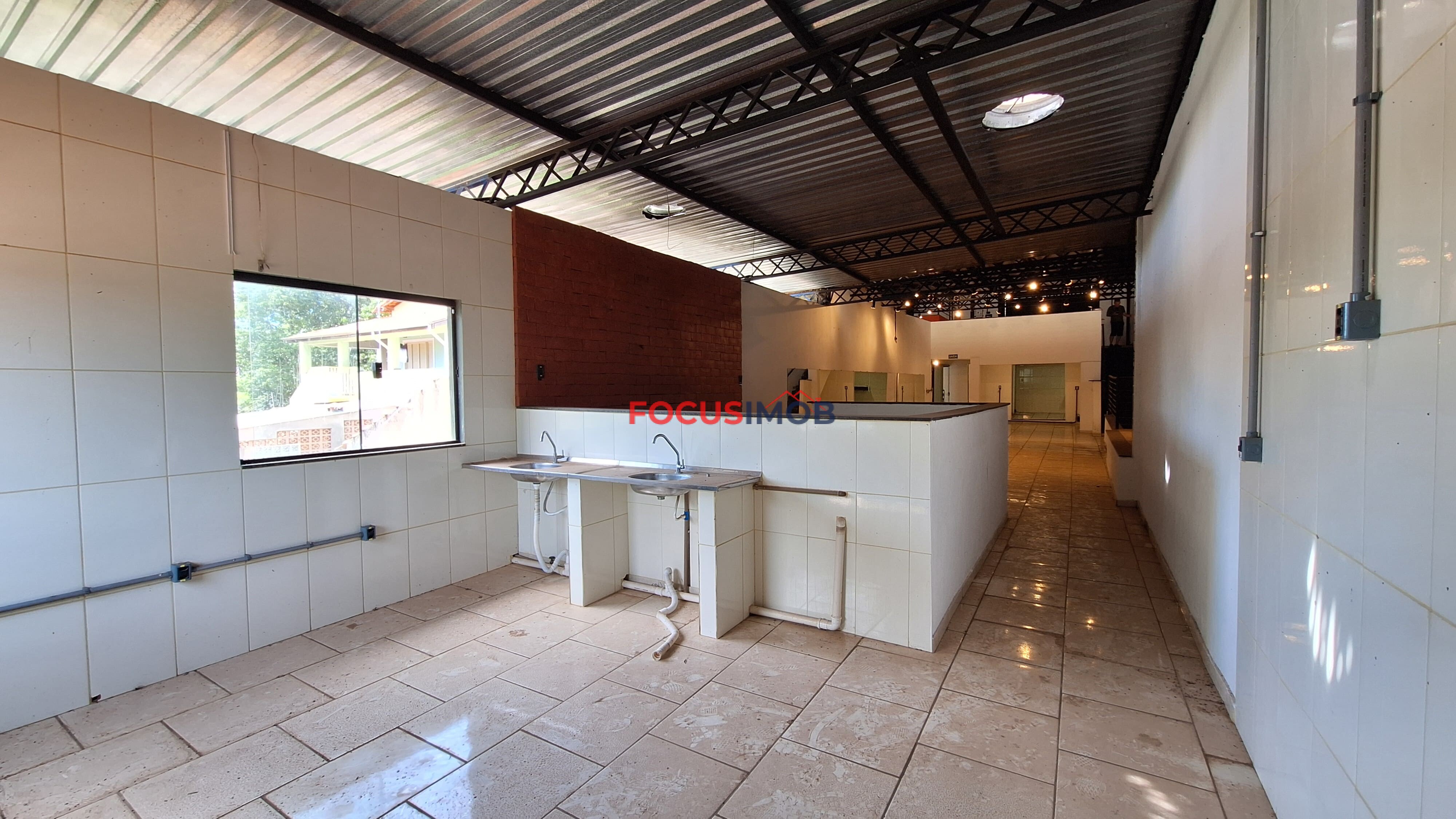 Imóvel comercial disponível para aluguel em região estratégica de Mogi Guaçu - R$4.000,00 Mensal