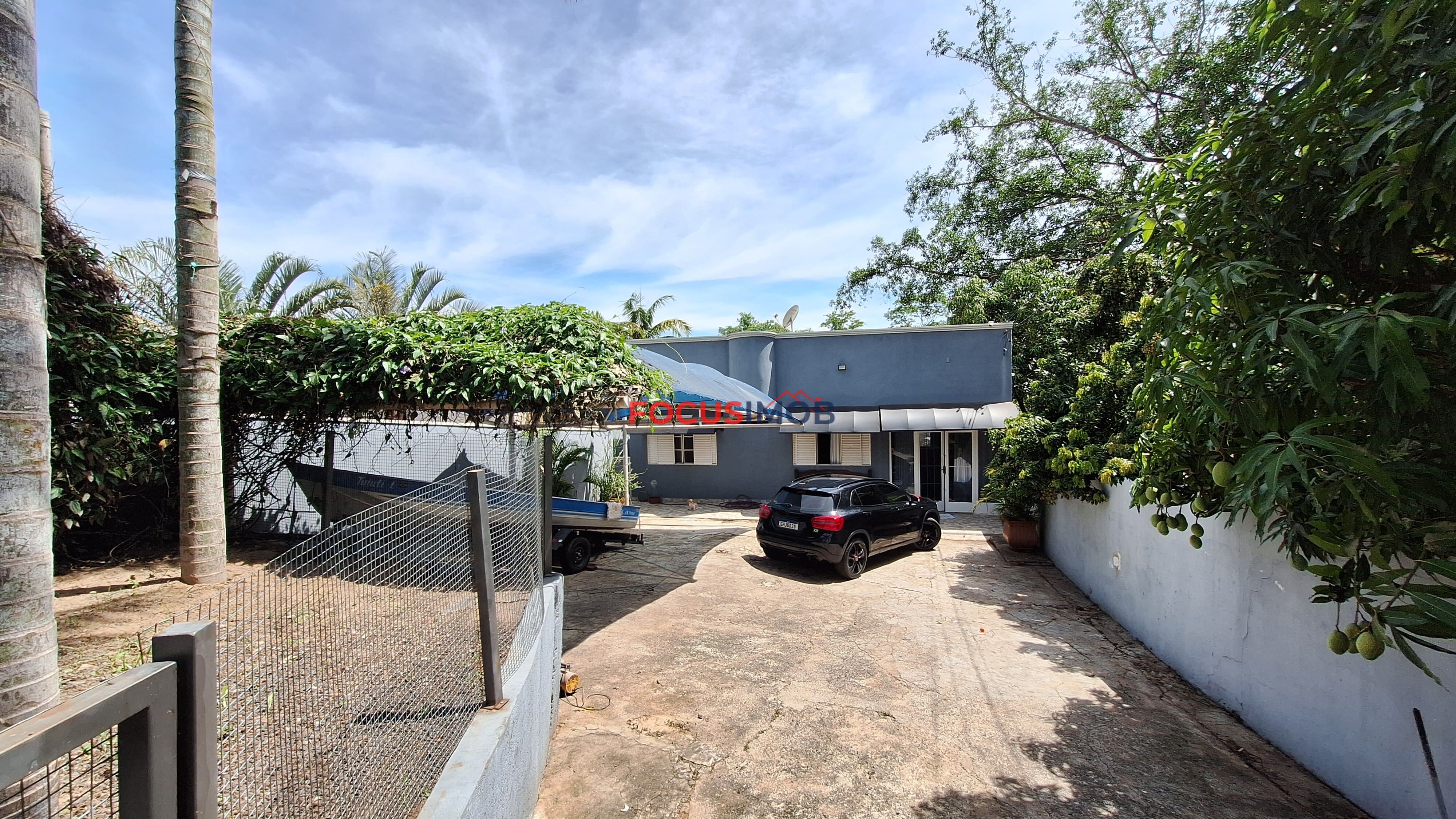 Casa para locação com 3 dormitórios, 270 m², no Jardim Serra Dourada