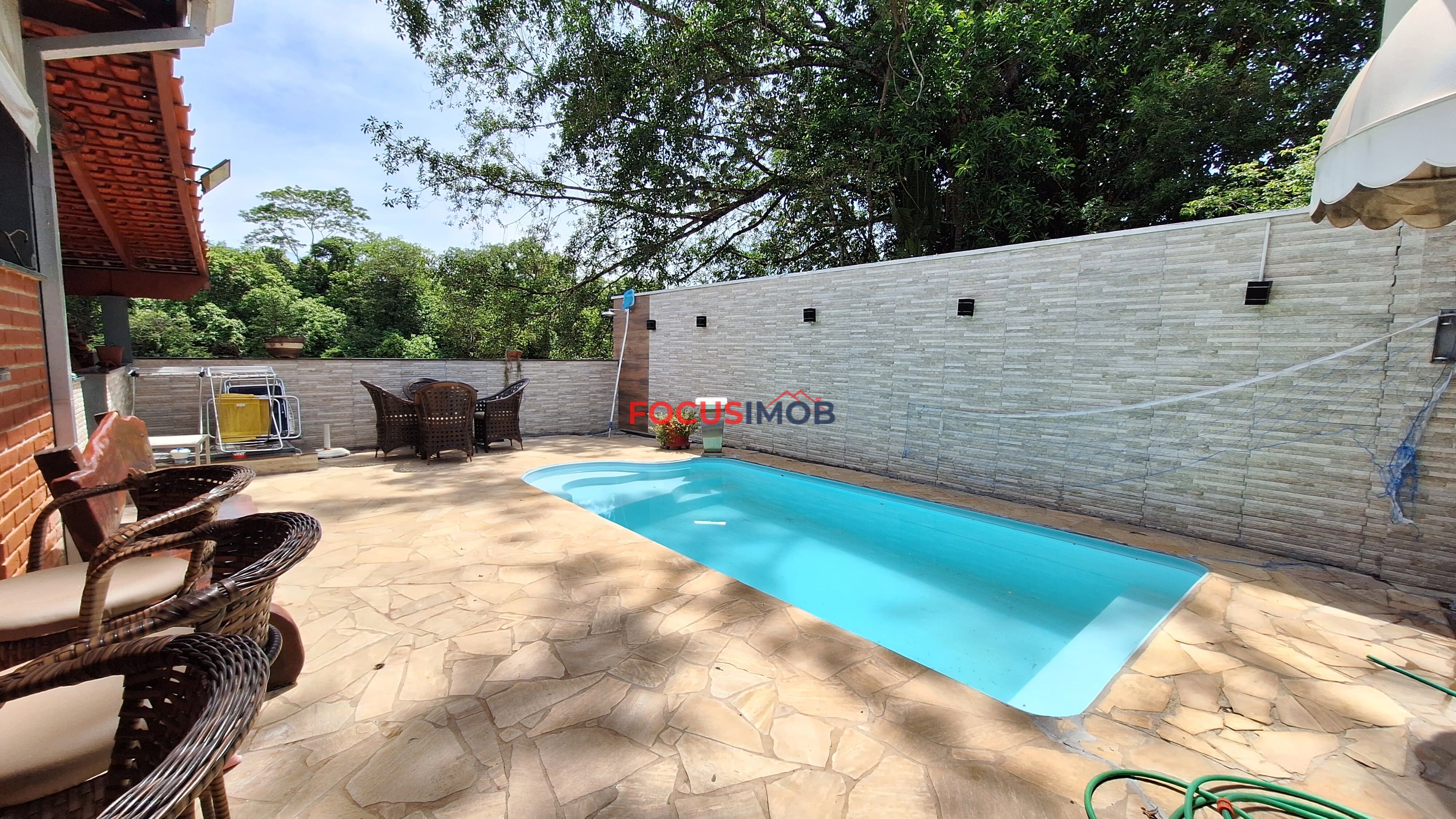 Casa para locação com 3 dormitórios, 270 m², no Jardim Serra Dourada