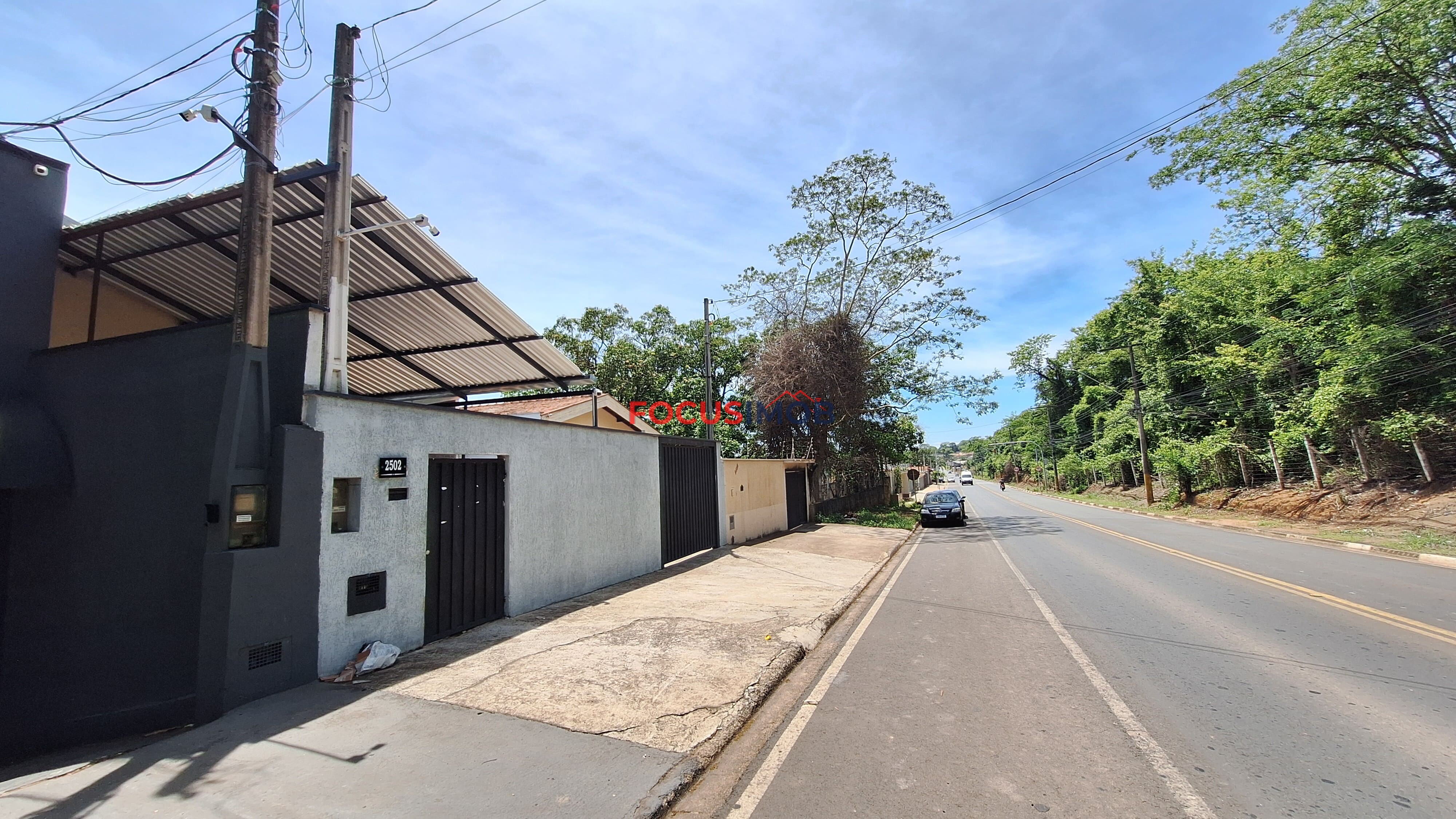 Casa para locação com 3 dormitórios, 270 m², no Jardim Serra Dourada