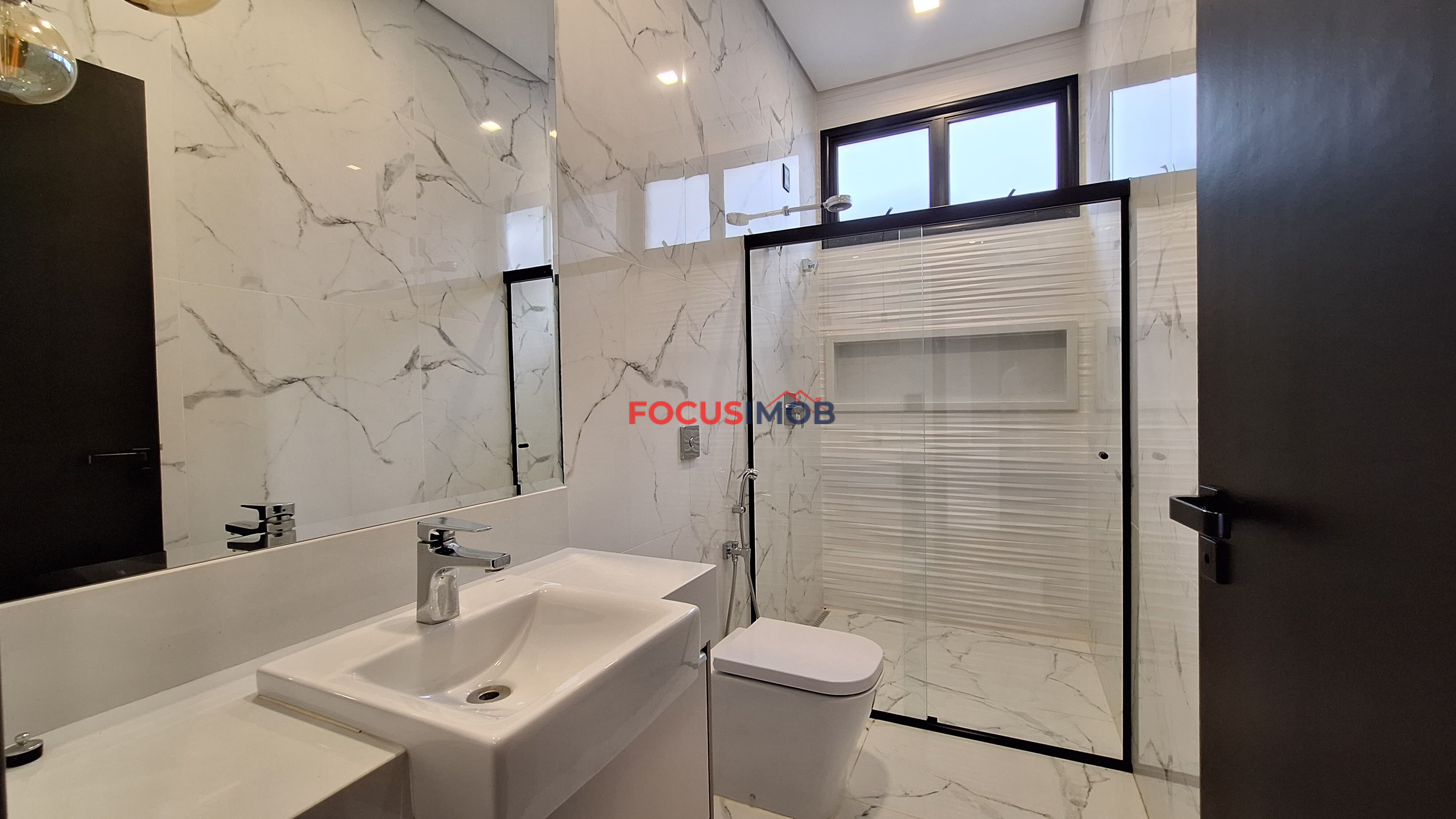 IMÓVEL DE ALTO PADRÃO À VENDA – CONDOMÍNIO MORRO VERMELHO 2