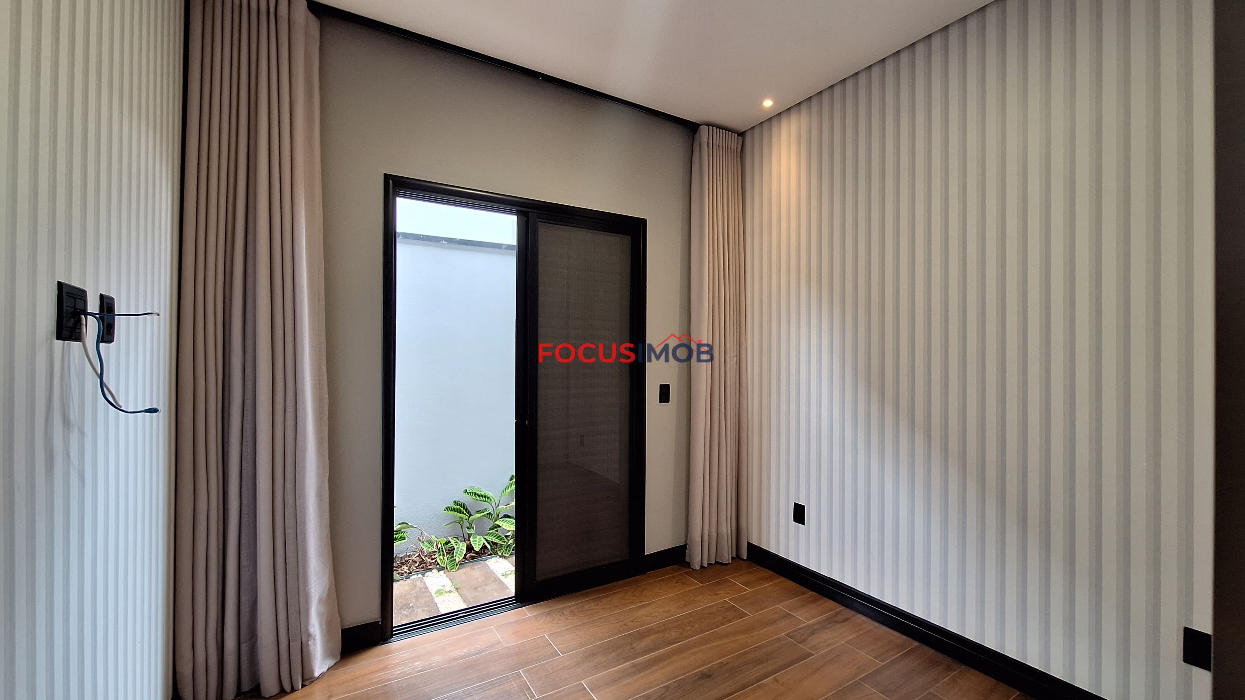 IMÓVEL DE ALTO PADRÃO À VENDA – CONDOMÍNIO MORRO VERMELHO 2