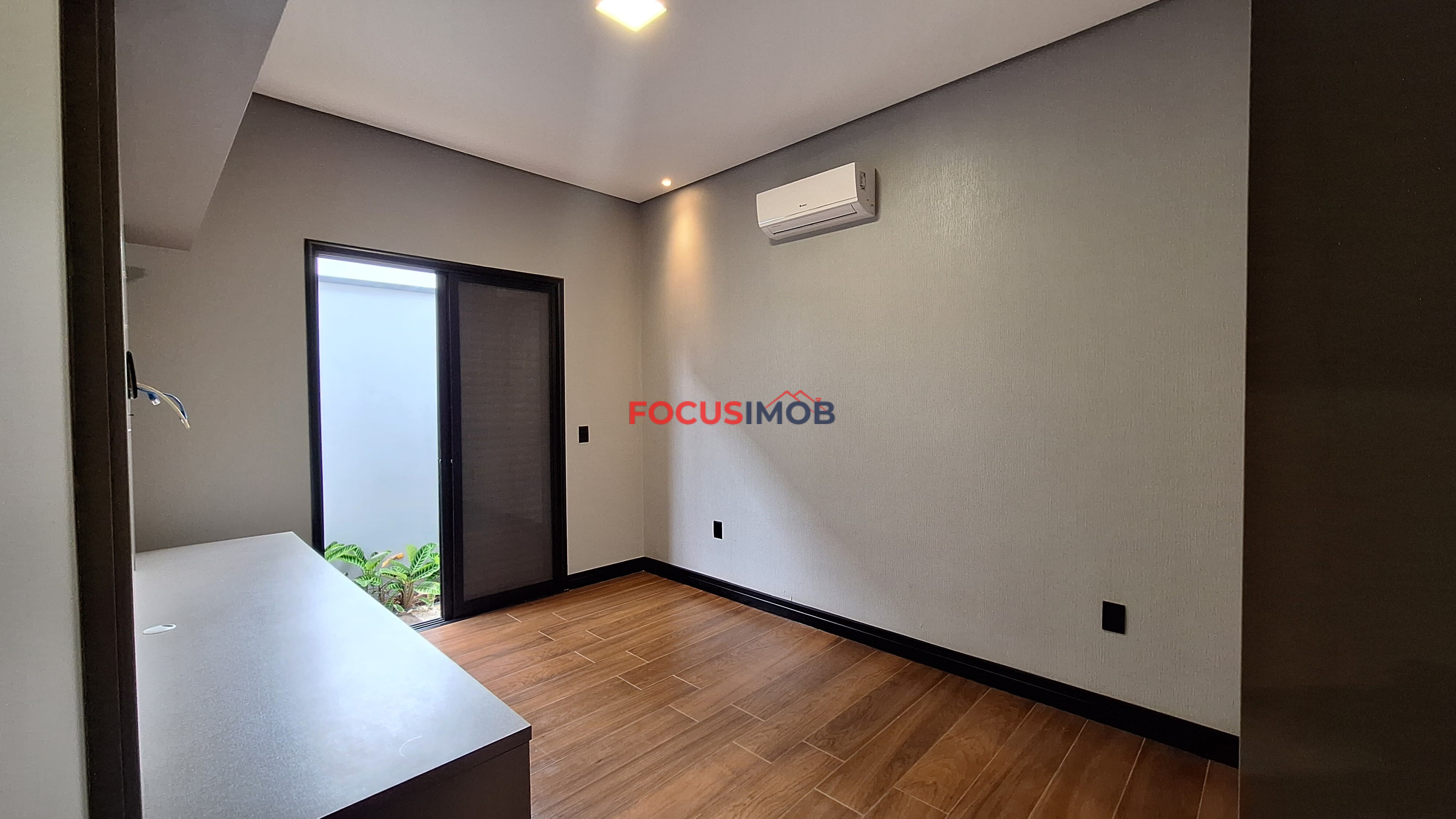 IMÓVEL DE ALTO PADRÃO À VENDA – CONDOMÍNIO MORRO VERMELHO 2