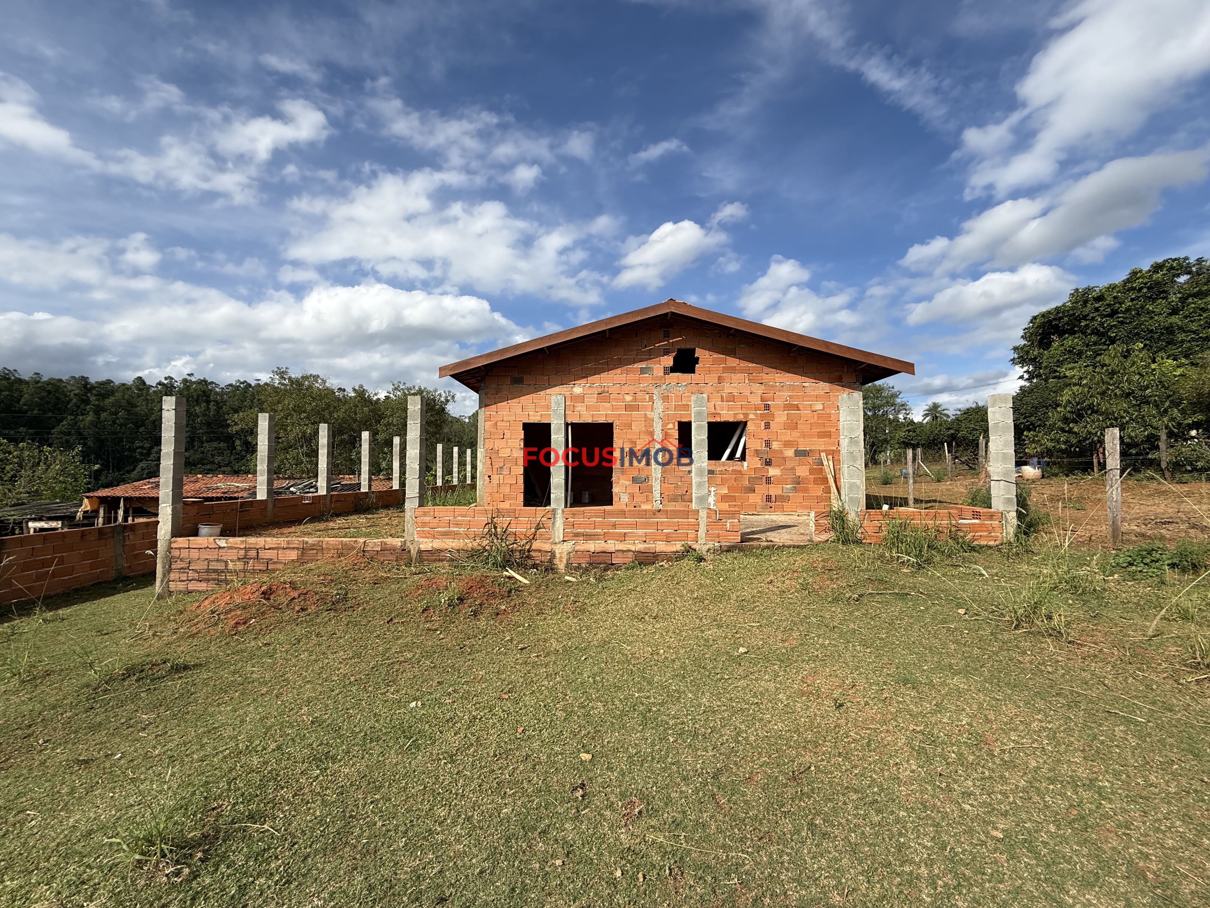 🏡 Chácara de 1.000 m² à Venda em Pinheiros – Itapira/SP