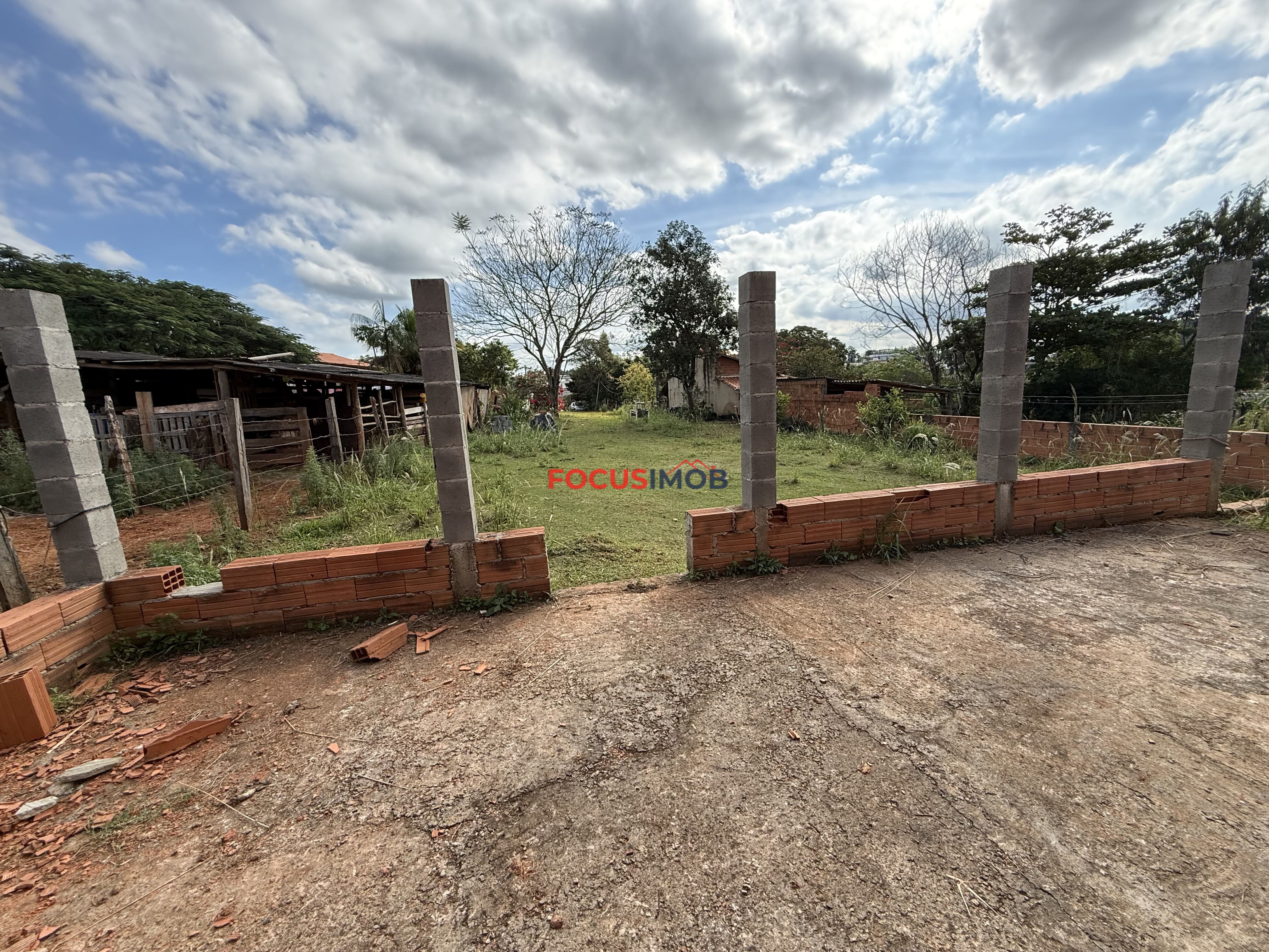 🏡 Chácara de 1.000 m² à Venda em Pinheiros – Itapira/SP