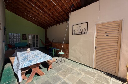 Casa com Piscina e Área Gourmet Completa no Jardim Bandeirantes – Mogi Guaçu