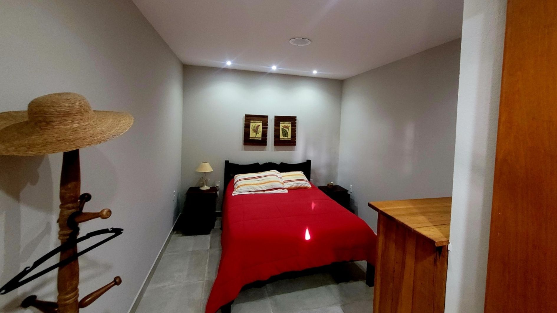 Linda Residência de Alto Padrão, a 1km do centro da cidade de Águas de Lindoia - SP