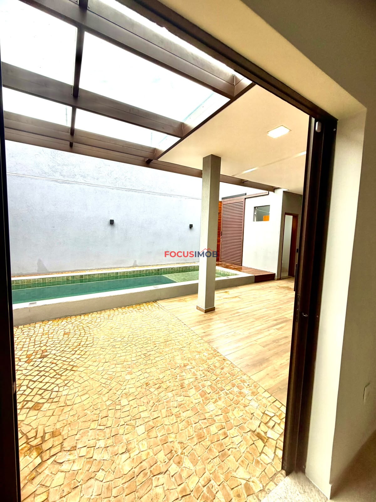 CASA A VENDA NO JARDIM INPERIAL - MOGI GUAÇU