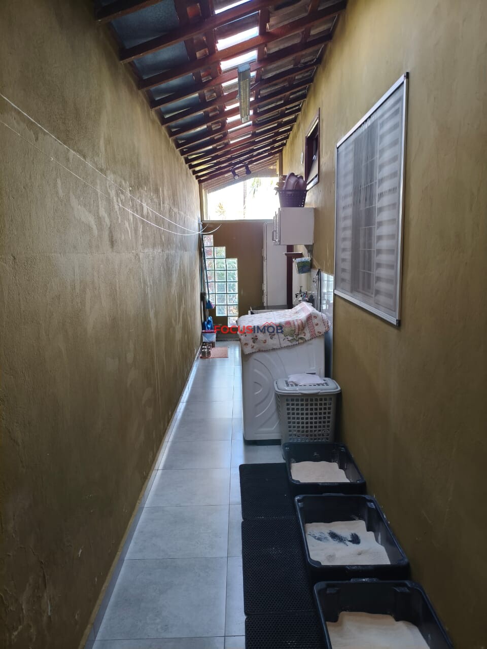 CASA  NO CONDOMÍNIO DR. FALSETTI – MOGI GUAÇU/SP- 3 DORMITÓRIOS