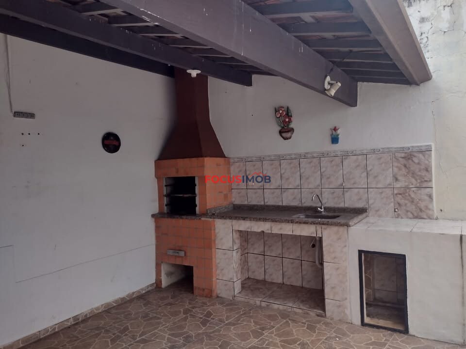 OPORTUNIDADE EM MOGI MIRIM – CASA ESPAÇOSA COM EDÍCULA!