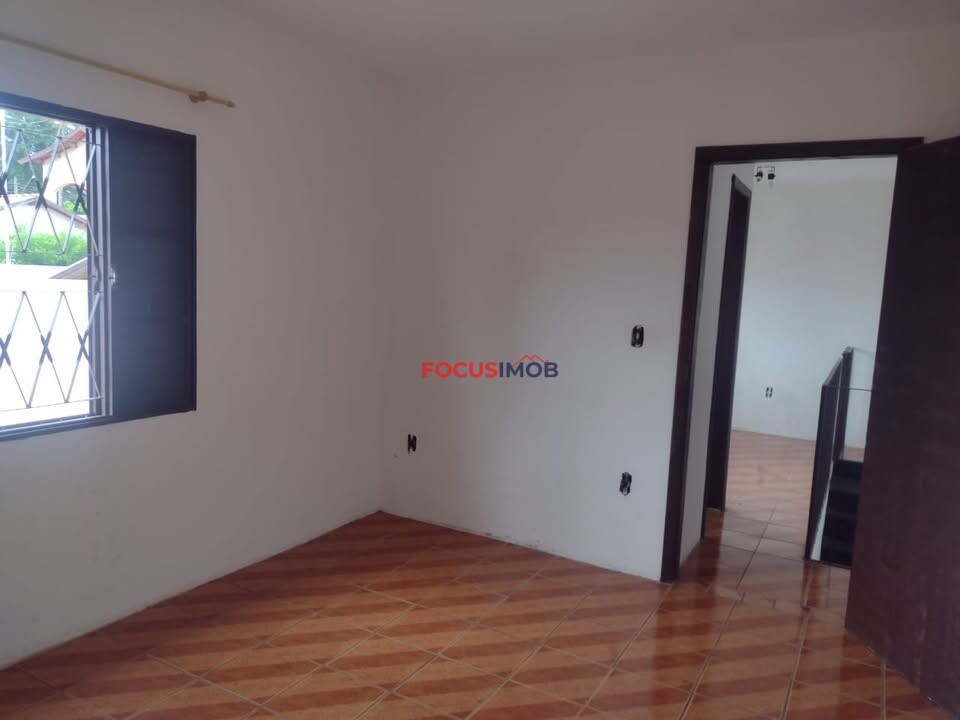 OPORTUNIDADE EM MOGI MIRIM – CASA ESPAÇOSA COM EDÍCULA!