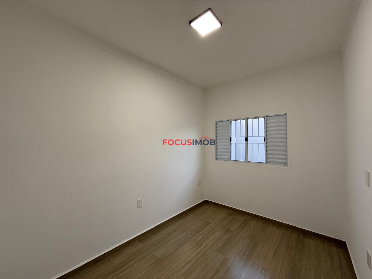 Casa Moderna no Jd. Esplanada | 3 Dormitórios (1 Suíte) a 5 Minutos do Centro