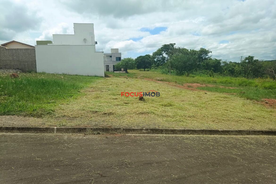 Vendo terreno  319 metros - Mogi Mirim .