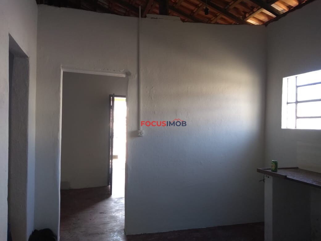 Excelente Oportunidade! 2 Casas no Mesmo Terreno com Potencial Comercial - Itapira/SP