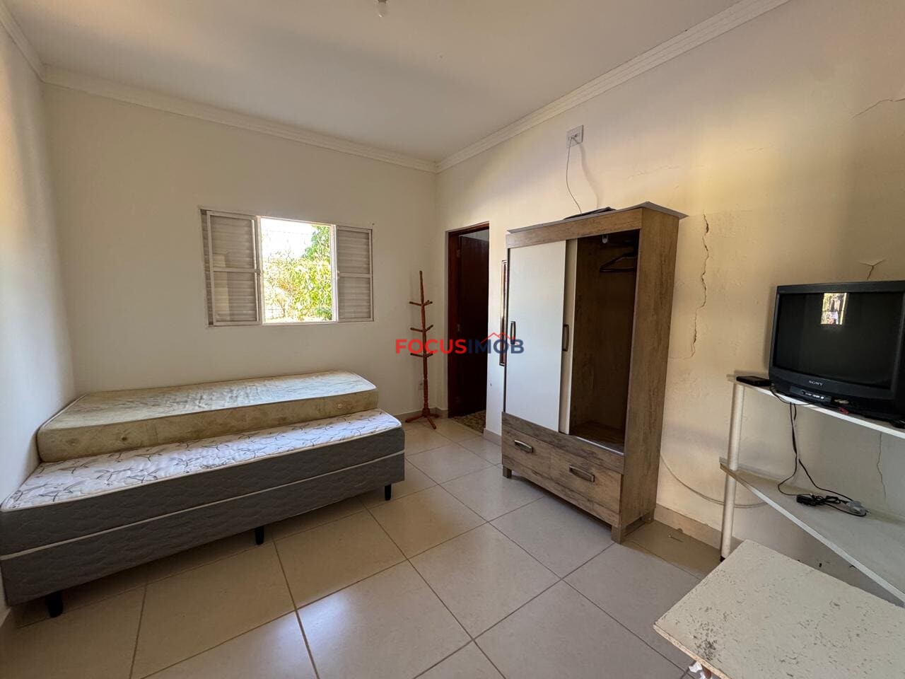 Chácara Completa com 2.000 m², Casas, Piscina e Energia Solar – Porteira Fechada