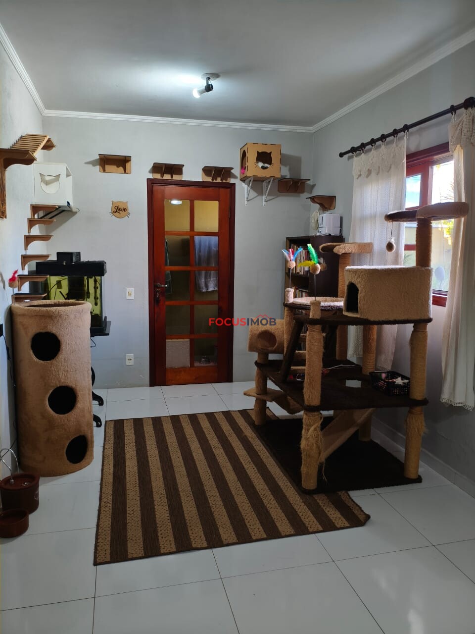CASA  NO CONDOMÍNIO DR. FALSETTI – MOGI GUAÇU/SP- 3 DORMITÓRIOS