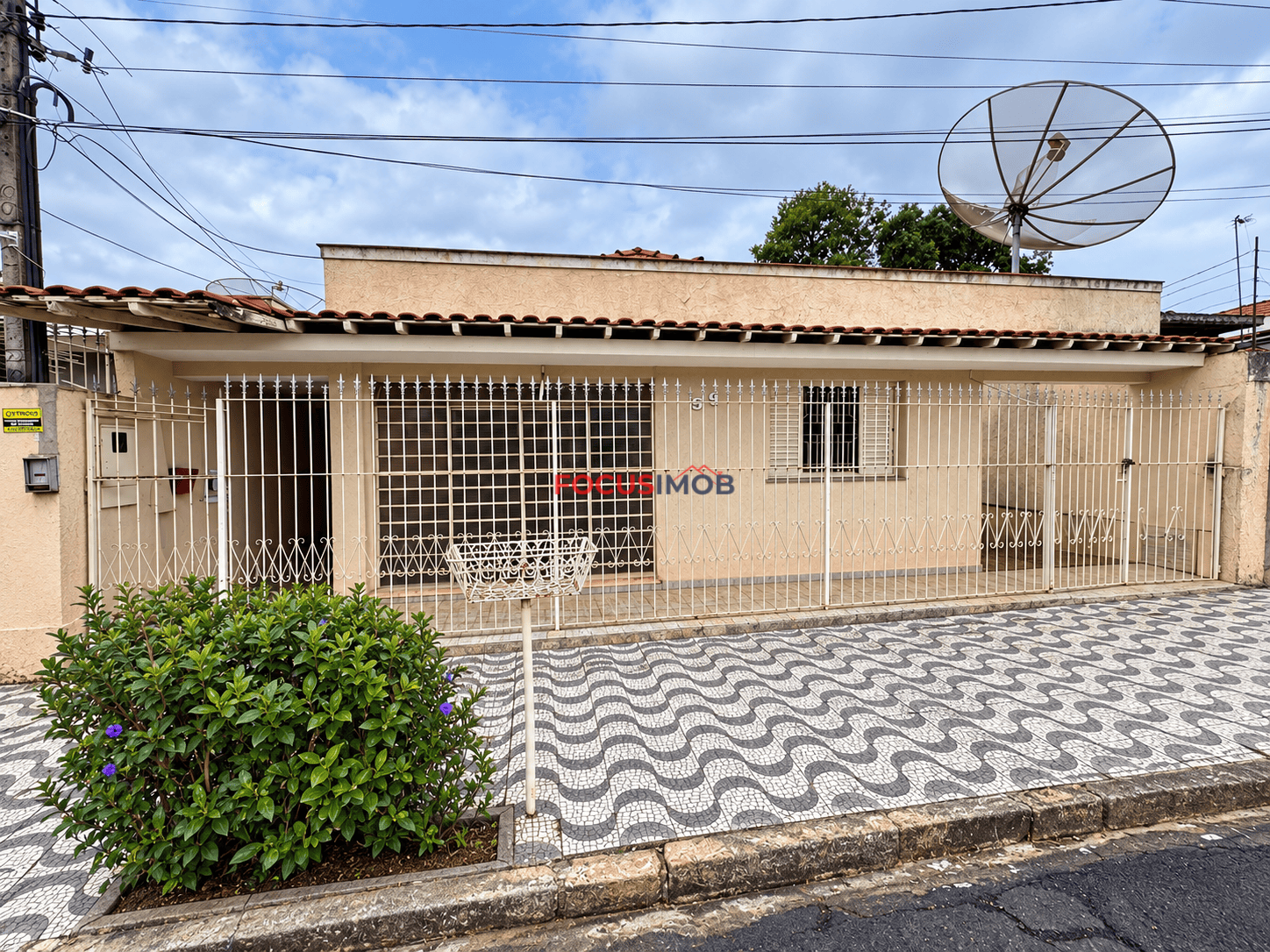 Casa à Venda na Região Central de Mogi Guaçu/SP – Excelente Potencial Comercial e Residencial