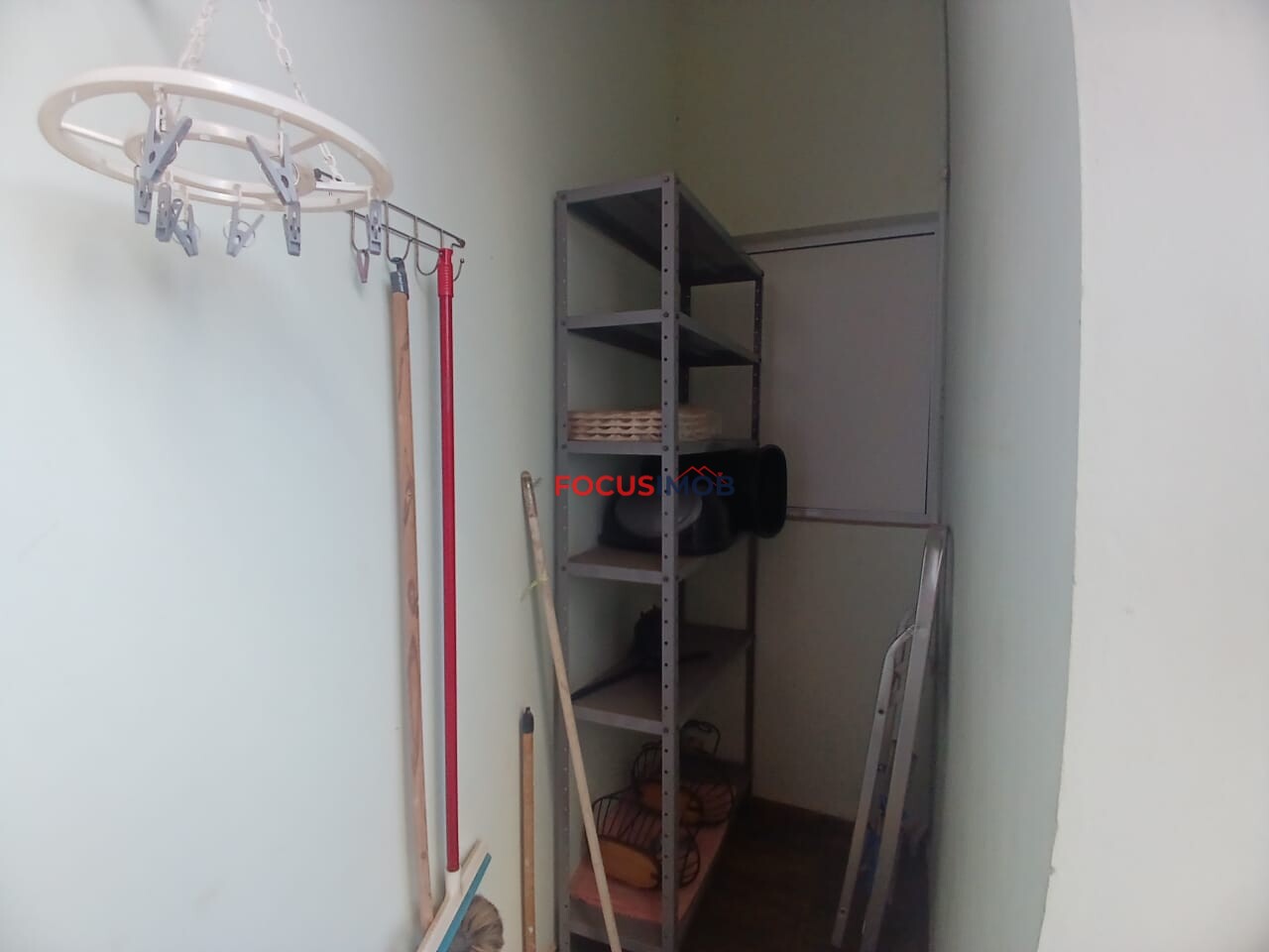 Apartamento localizado no 2º andar, em prédio com elevador, oferecendo conforto e praticidade no dia a dia.