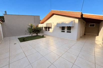 Casa à Venda no Jardim Fantinato – 2 Dormitórios, Suíte e Amplo Quintal