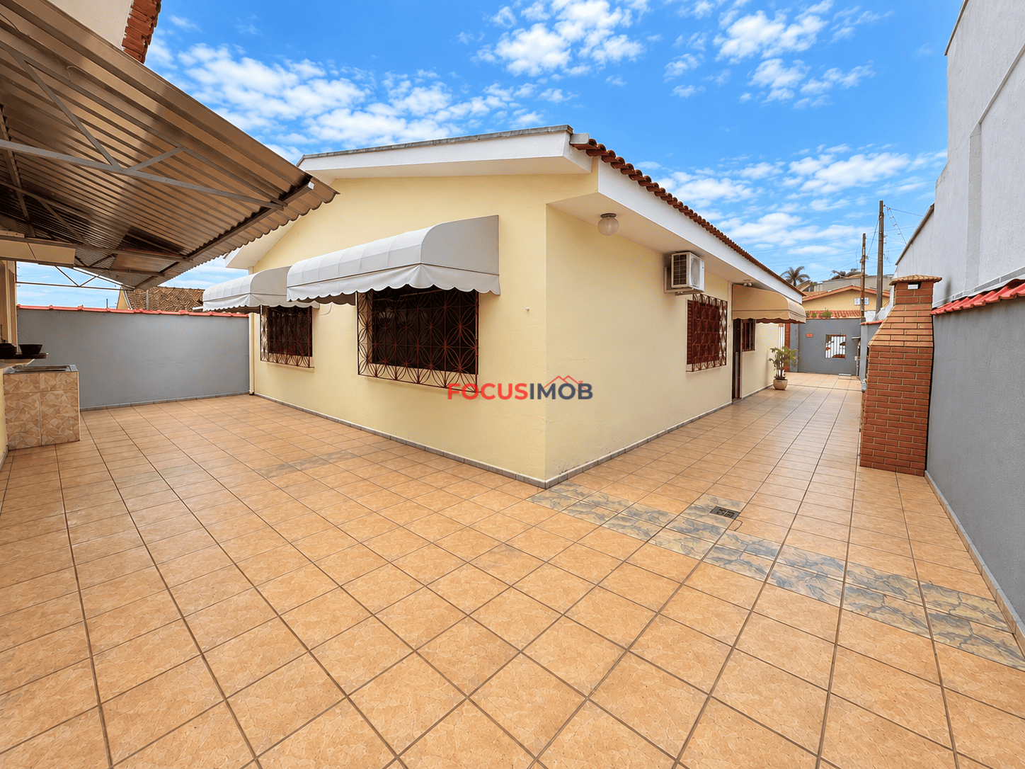 Casa com 3 Dormitórios + Edícula Completa no Jardim Itamaraty – Mogi Guaçu/SP