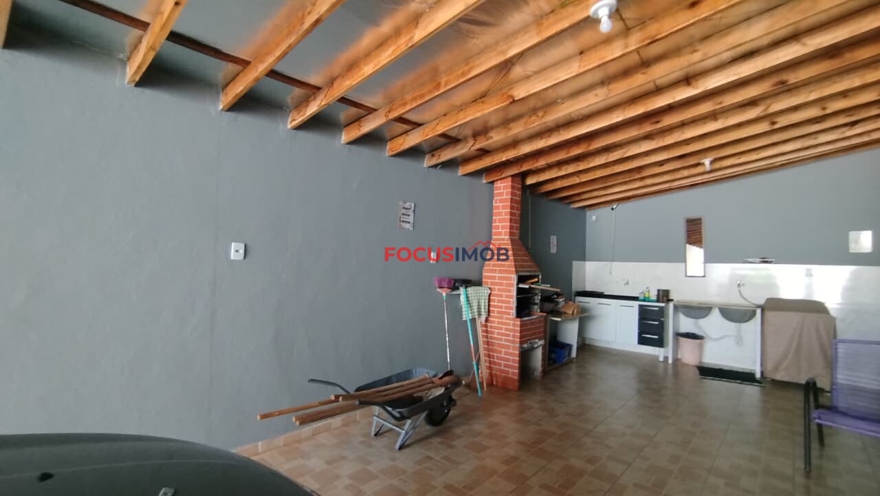 Linda casa na Estiva Gerbi - Jardim Lody-