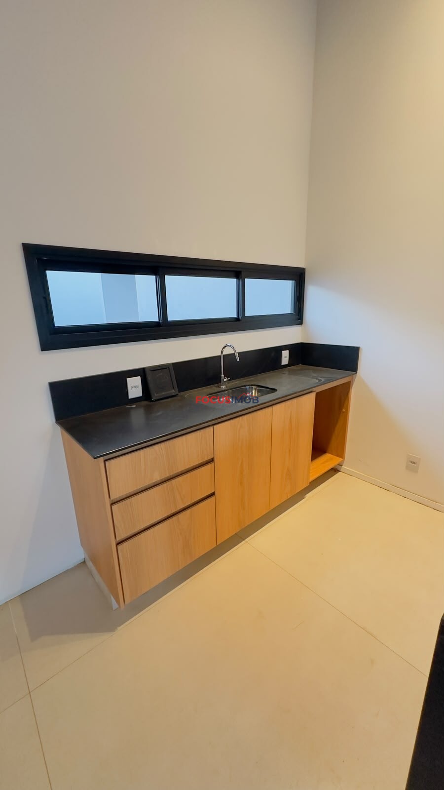 Foco em Conforto e Família: Seu Novo Lar no Jardim Pinheiros: Casa Nova com 3 Quartos, 2 Banheiros e Garagem