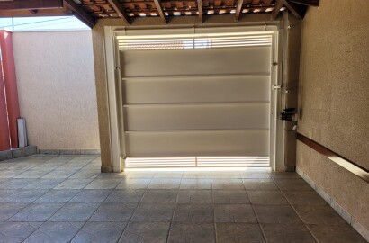 Casa no Condomínio Jacarandás - Jardim Cristina- Mogi Guaçu