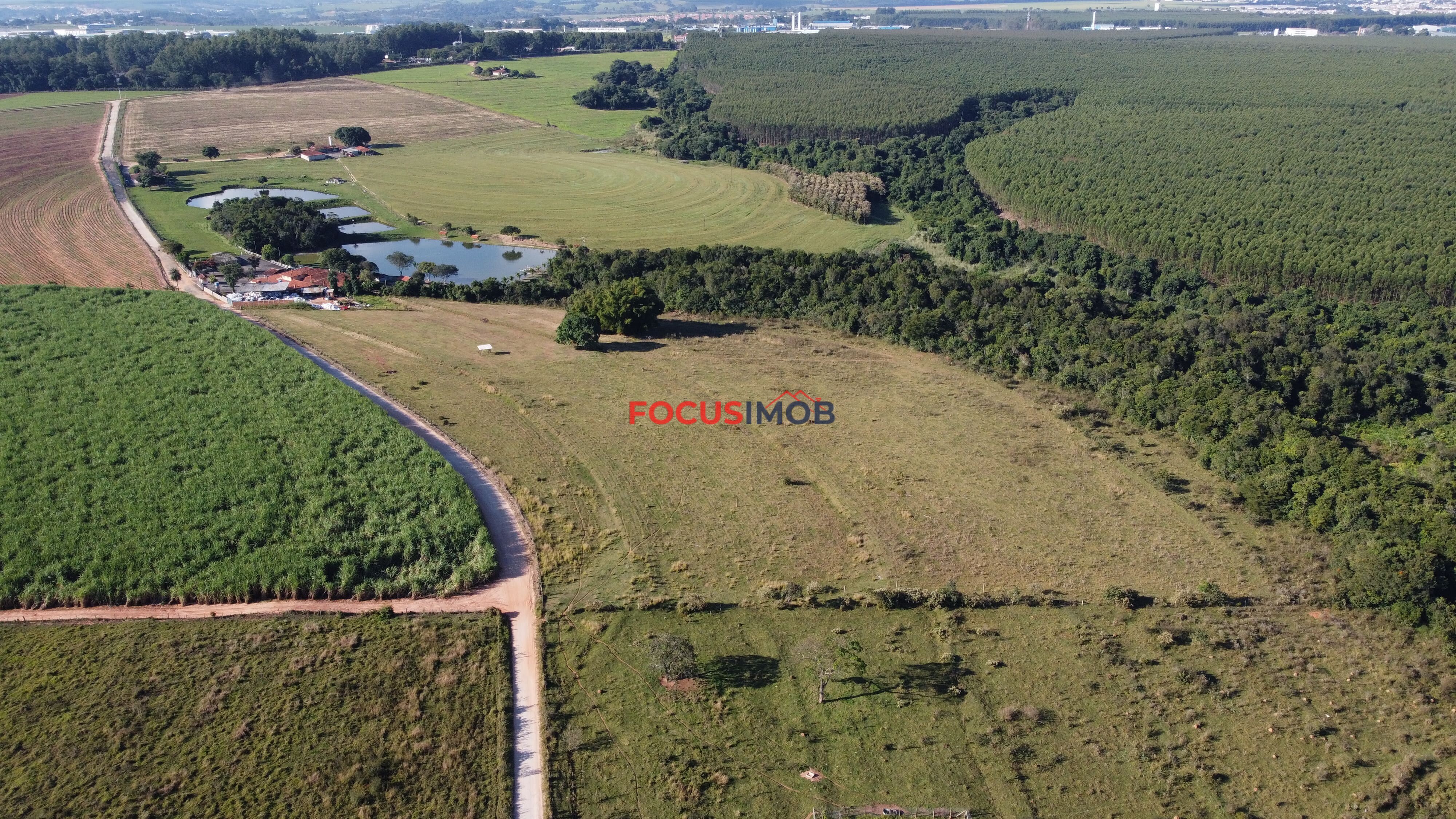 Área de 27.000 m² à Venda com Fácil Acesso e Excelente Localização