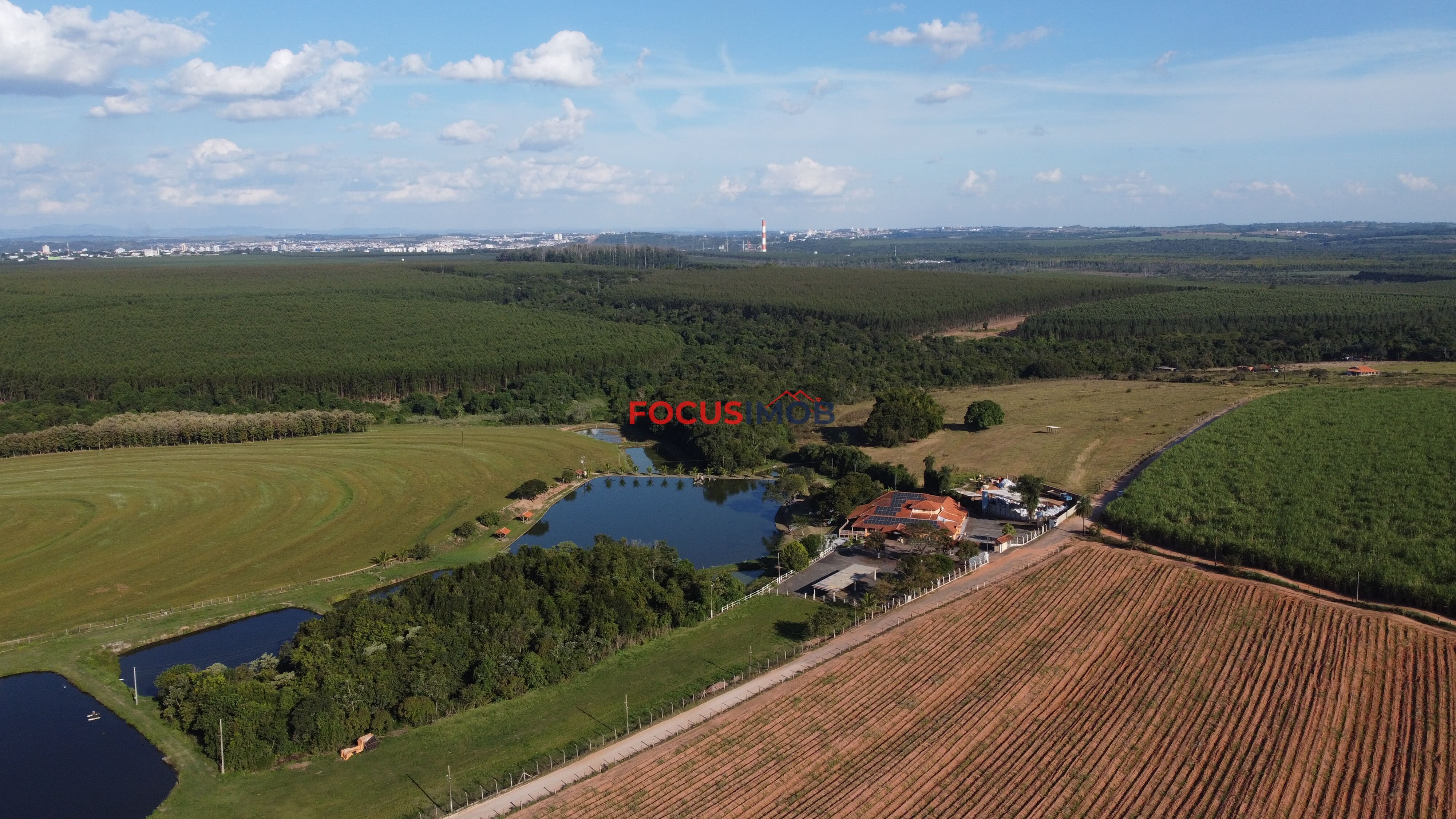 Área de 27.000 m² à Venda com Fácil Acesso e Excelente Localização