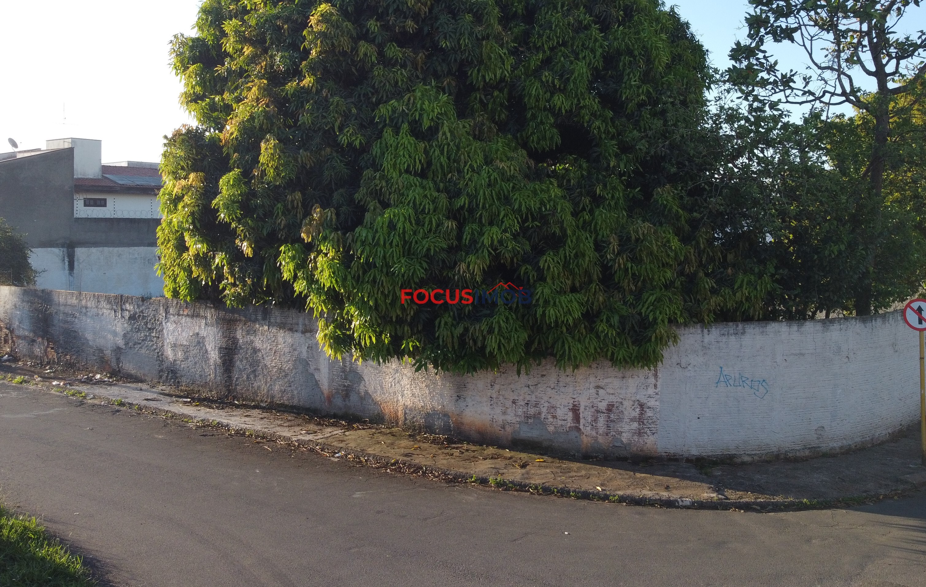 Terreno Murado de 881,50 m² no Bairro Capela – R$ 600.000 (Aceita Permuta)