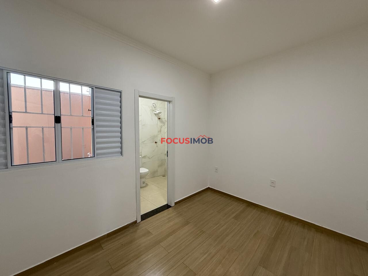 Casa Moderna no Jd. Esplanada | 3 Dormitórios (1 Suíte) a 5 Minutos do Centro