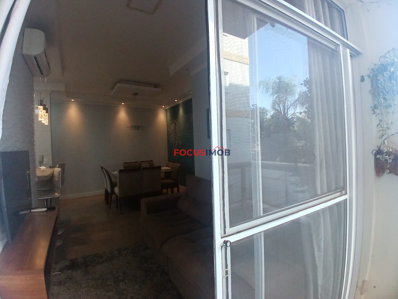 Apartamento localizado no 2º andar, em prédio com elevador, oferecendo conforto e praticidade no dia a dia.