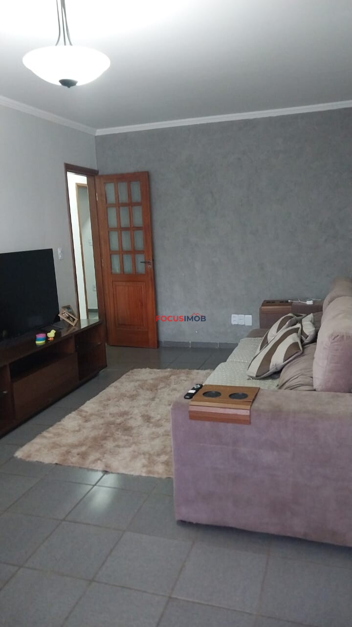 Casa no bairro Cambuí - Mogi Guaçu - 3 Dormitórios